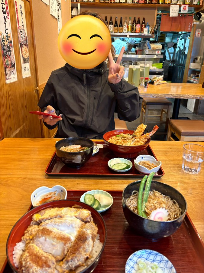 スタッフと初ランチ。