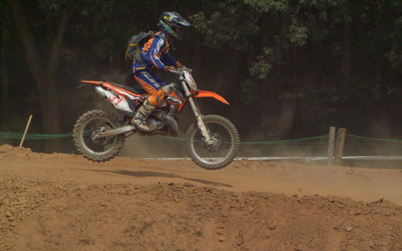 オフロードバイク